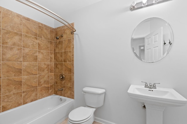 7N001 Ridge Line Rd, Saint Charles, IL 60175 - bathroom featuring toilet and shower / tub combination