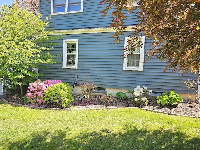 213 W Park Ave, Wheaton, IL 60189 - view of property exterior featuring a lawn