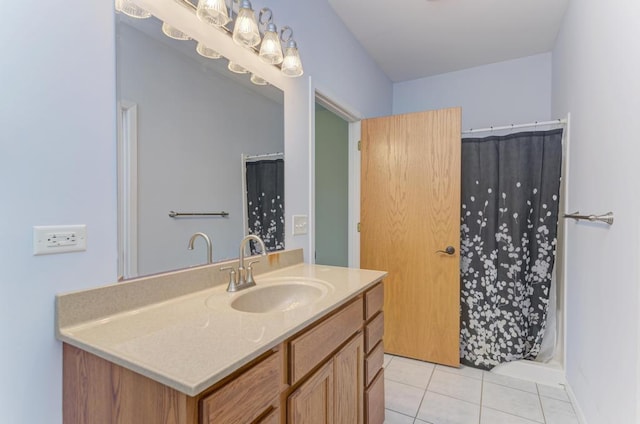 262 Jennifer Ln Unit 262, Wilmington, IL 60481 - full bathroom featuring vanity, tile patterned flooring, and curtained shower
