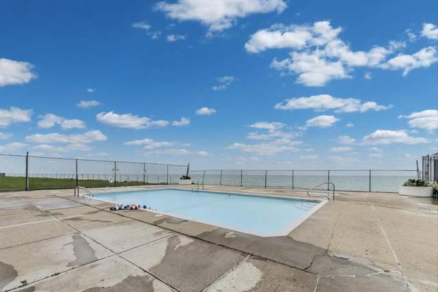 6325 N Sheridan Rd Unit 608, Chicago, IL 60660 - view of pool