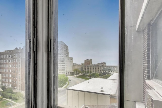 6325 N Sheridan Rd Unit 608, Chicago, IL 60660 - view of city