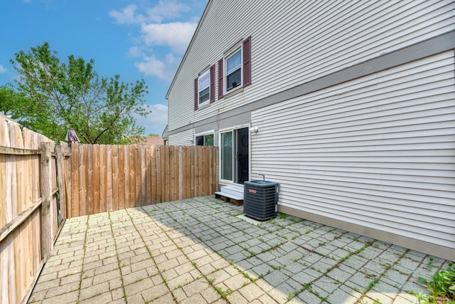 7 Fernwood Dr Unit Q, Bolingbrook, IL 60440 - view of patio / terrace with cooling unit