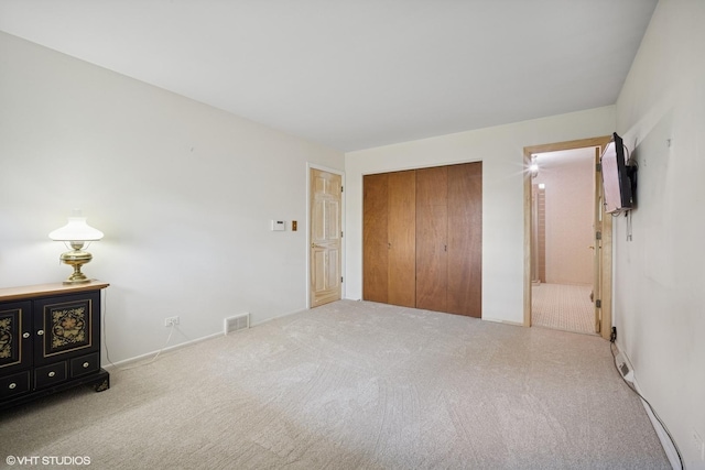 1713 N Laurel Dr, Mount Prospect, IL 60056 - unfurnished bedroom featuring carpet floors, a closet, and ensuite bath
