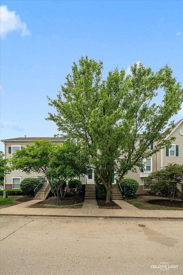 1096 Village Center Pkwy Unit 6, Aurora, IL 60506 - obstructed view of property with stairway