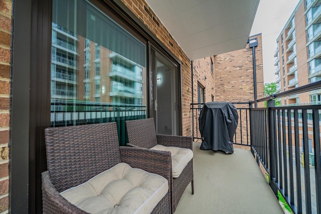 603 S River Rd Unit 2K, Des Plaines, IL 60016 - view of balcony