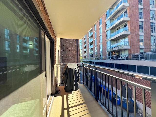 603 S River Rd Unit 2K, Des Plaines, IL 60016 - view of balcony