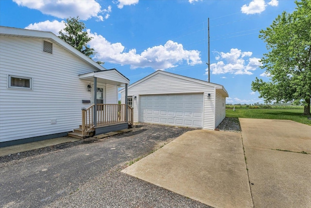 833 N Bell St, Gibson City, IL 60936 - photo 22