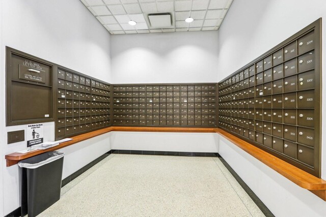 1111 S Wabash Ave Unit 1410, Chicago, IL 60605 - view of property's community with mail area and a drop ceiling
