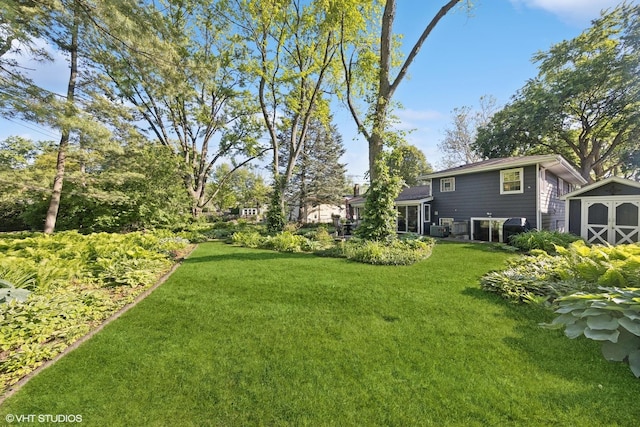 3S180 Cypress Dr, Glen Ellyn, IL 60137 - view of green lawn