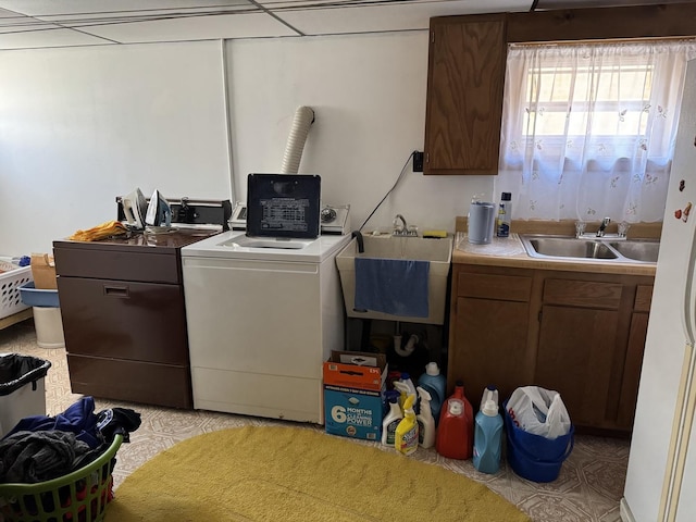 7711 Massasoit Ave, Burbank, IL 60459 - laundry area with cabinet space