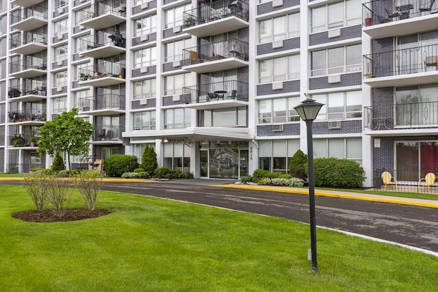 8815 W Golf Rd Unit 7A, Niles, IL 60714 - view of apartment building / complex