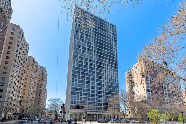 2400 N Lakeview Ave Unit 1706, Chicago, IL 60614 - view of building exterior