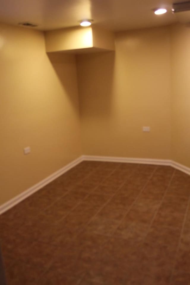 741 N Christiana Ave, Chicago, IL 60624 - finished basement with baseboards