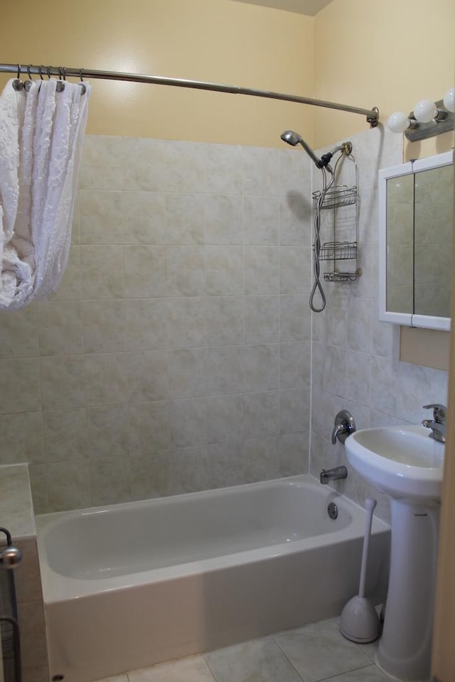 741 N Christiana Ave, Chicago, IL 60624 - bathroom with tile patterned flooring and shower / tub combo with curtain