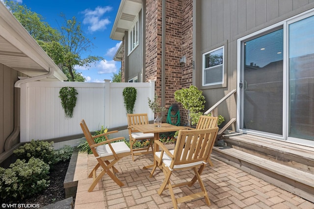 313 N Hale St, Wheaton, IL 60187 - view of patio