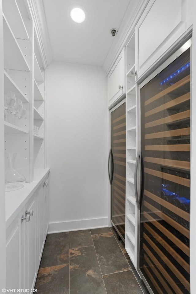 1155 N Dearborn St Unit 1301, Chicago, IL 60610 - pantry featuring beverage cooler