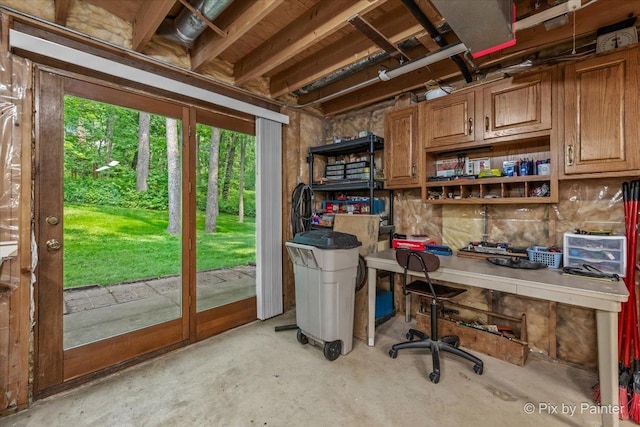 5N538 Hidden Springs Dr, Saint Charles, IL 60175 - office space featuring concrete floors