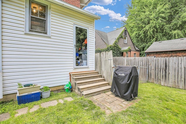 310 Davidson Dr, Champaign, IL 61821 - view of side of home