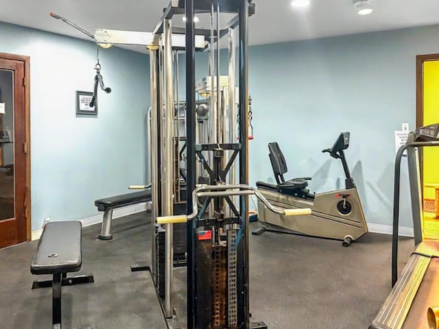 15704 Orlan Brook Dr Unit 163, Orland Park, IL 60462 - gym with baseboards