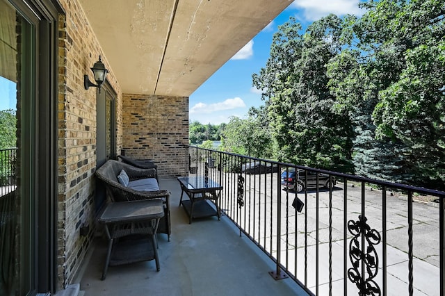 1640 Royal Oak Rd Unit 4, Darien, IL 60561 - view of balcony