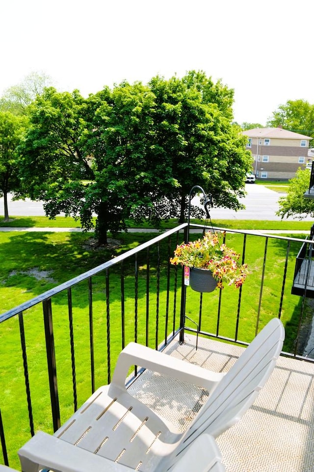 9820 S Pulaski Ave Unit 218, Oak Lawn, IL 60453 - view of balcony