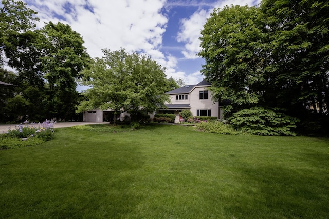 840 Appletree Ln, Glenview, IL 60025 - view of green lawn featuring concrete driveway