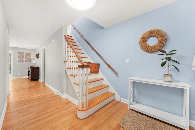 4N307 Knoll Creek Dr, Saint Charles, IL 60175 - staircase featuring wood finished floors and baseboards
