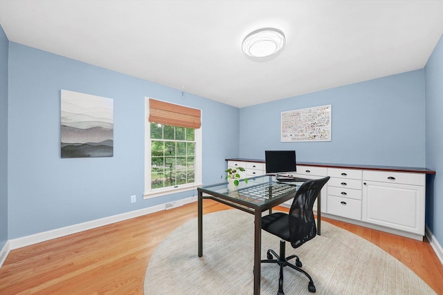 4N307 Knoll Creek Dr, Saint Charles, IL 60175 - home office featuring light wood-style floors and baseboards