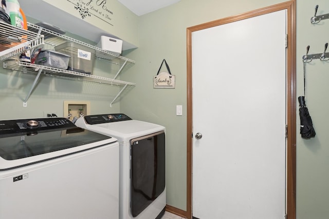 125 W Sprucewood Ln, Round Lake Beach, IL 60073 - laundry room featuring separate washer and dryer