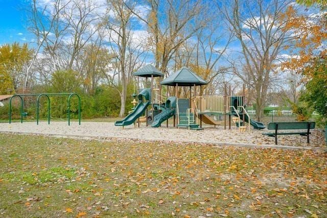1 Dinosaur Rd, Wilmington, IL 60481 - view of community playground