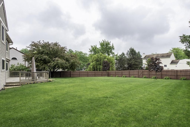 1161 Sumner Cir, Gurnee, IL 60031 - view of yard with a deck