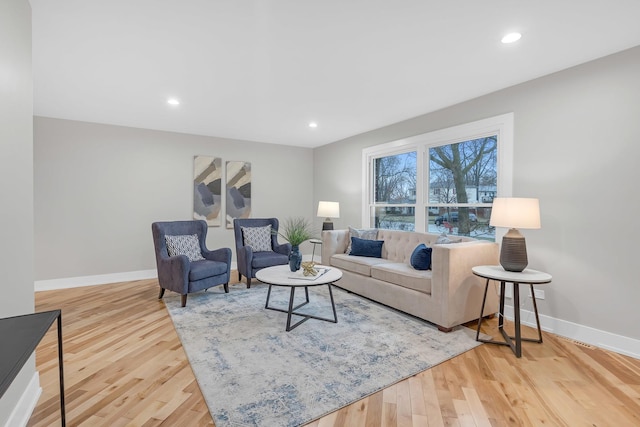 274 University Dr, Buffalo Grove, IL 60089 - living area with baseboards, wood finished floors, and recessed lighting