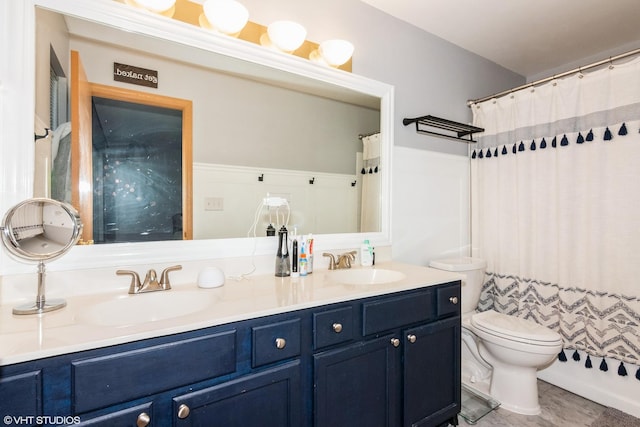 773 Pheasant Trl Unit 773, Saint Charles, IL 60174 - full bath with toilet, double vanity, and a shower with shower curtain