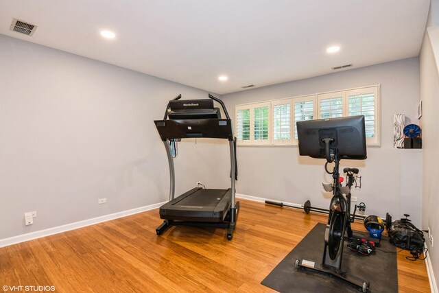 773 Pheasant Trl Unit 773, Saint Charles, IL 60174 - exercise room featuring wood finished floors, recessed lighting, and baseboards