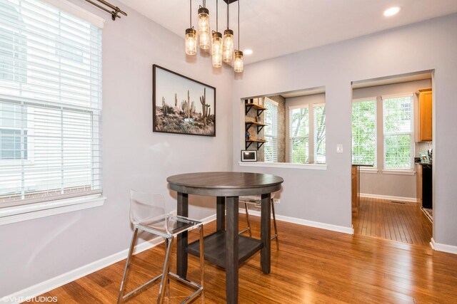 773 Pheasant Trl Unit 773, Saint Charles, IL 60174 - dining room with wood finished floors, recessed lighting, and baseboards