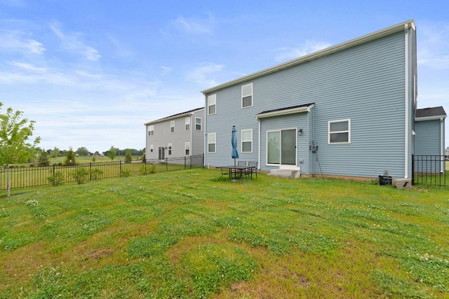 404 Radcliff Ln, South Elgin, IL 60177 - view of back of property