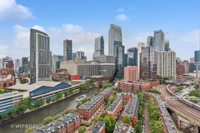 501 N Clinton St Unit 1804, Chicago, IL 60654 - skyline view featuring a nearby body of water