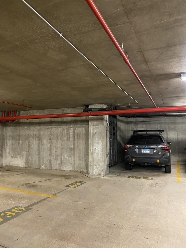 501 N Clinton St Unit 1804, Chicago, IL 60654 - view of parking deck