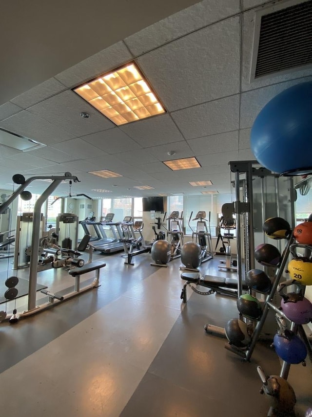 501 N Clinton St Unit 1804, Chicago, IL 60654 - gym featuring a drop ceiling