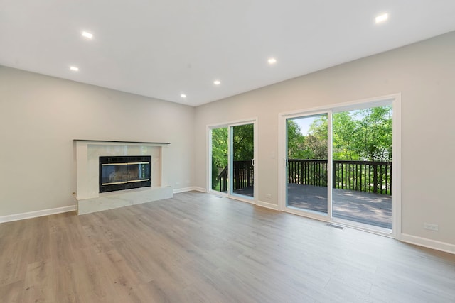 530 Old Oak Cir, Algonquin, IL 60102 - unfurnished living room featuring wood finished floors, recessed lighting, baseboards, and a fireplace