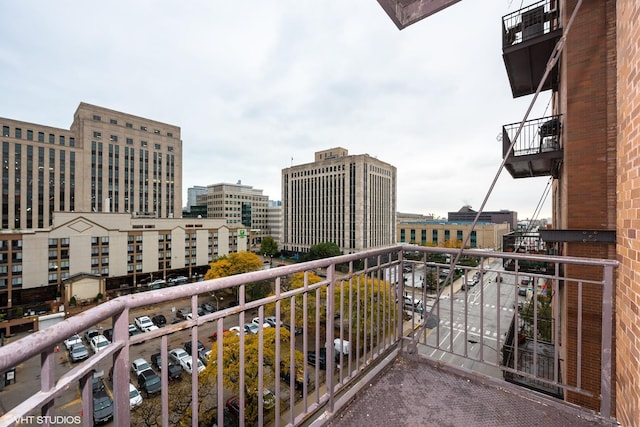 500 S Clinton St Unit 604, Chicago, IL 60607 - balcony featuring a view of city