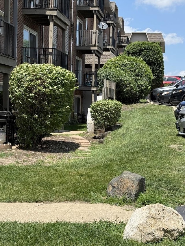 4508 Beau Monde Dr Unit 5, Lisle, IL 60532 - view of property's community featuring a yard