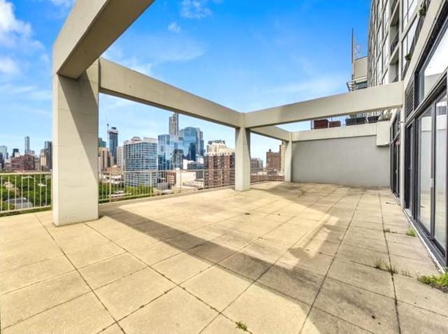 1530 S State St Unit 17R, Chicago, IL 60605 - view of patio / terrace featuring a view of skyline