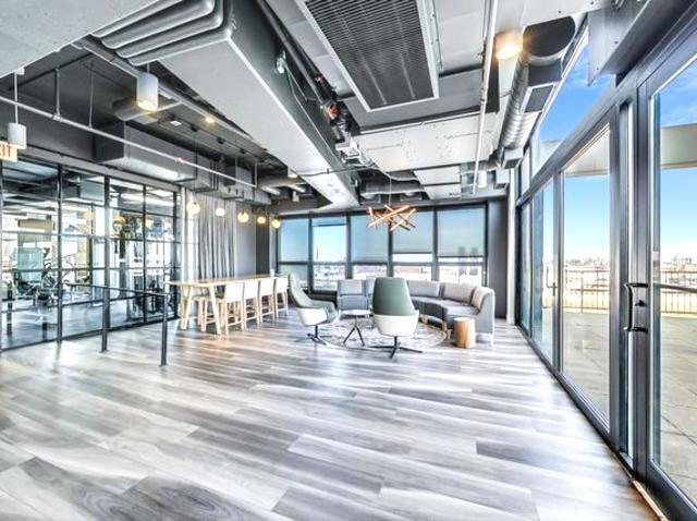 1530 S State St Unit 17R, Chicago, IL 60605 - common area featuring expansive windows