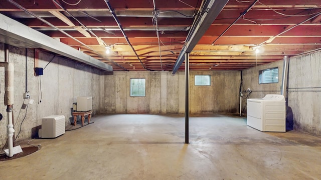 1510 W Goldengate Dr, Addison, IL 60101 - basement with washer / clothes dryer