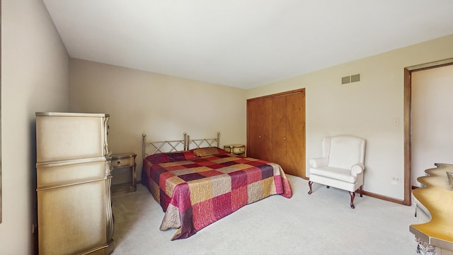 1510 W Goldengate Dr, Addison, IL 60101 - bedroom featuring carpet floors and a closet