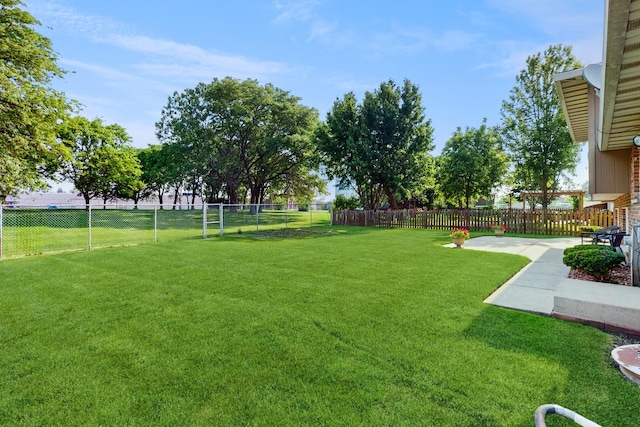 1510 W Goldengate Dr, Addison, IL 60101 - view of yard featuring a patio area