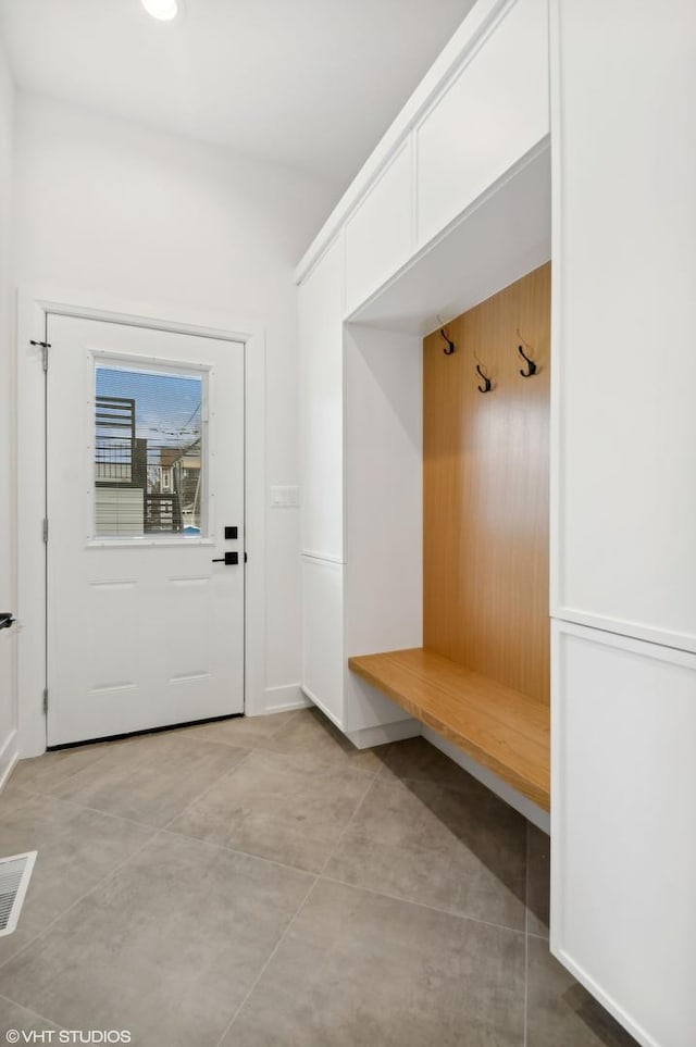 4242 N Winchester Ave, Chicago, IL 60613 - mudroom featuring light tile patterned floors