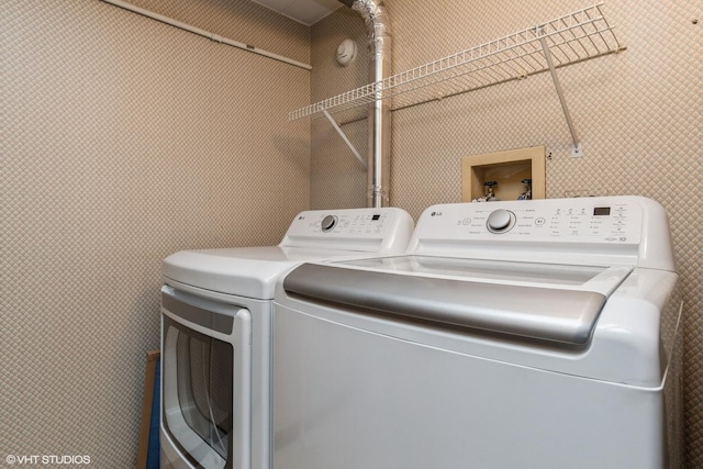 1258 Chalet Rd Unit 101, Naperville, IL 60563 - laundry room featuring independent washer and dryer