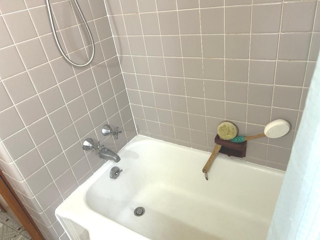 5930 W School St, Chicago, IL 60634 - full bathroom with shower / washtub combination